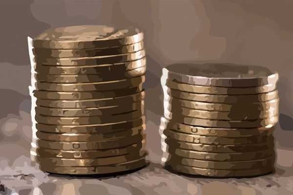 基金是越跌越买还是越涨越买    需要根据这些进行判断